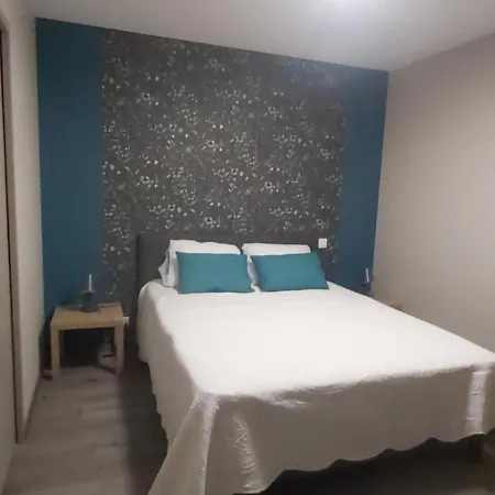 D'hotes Les Hirondelles فندق مبيت وإفطار